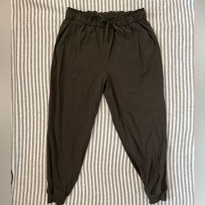 Lululemon deep green joggers size 12